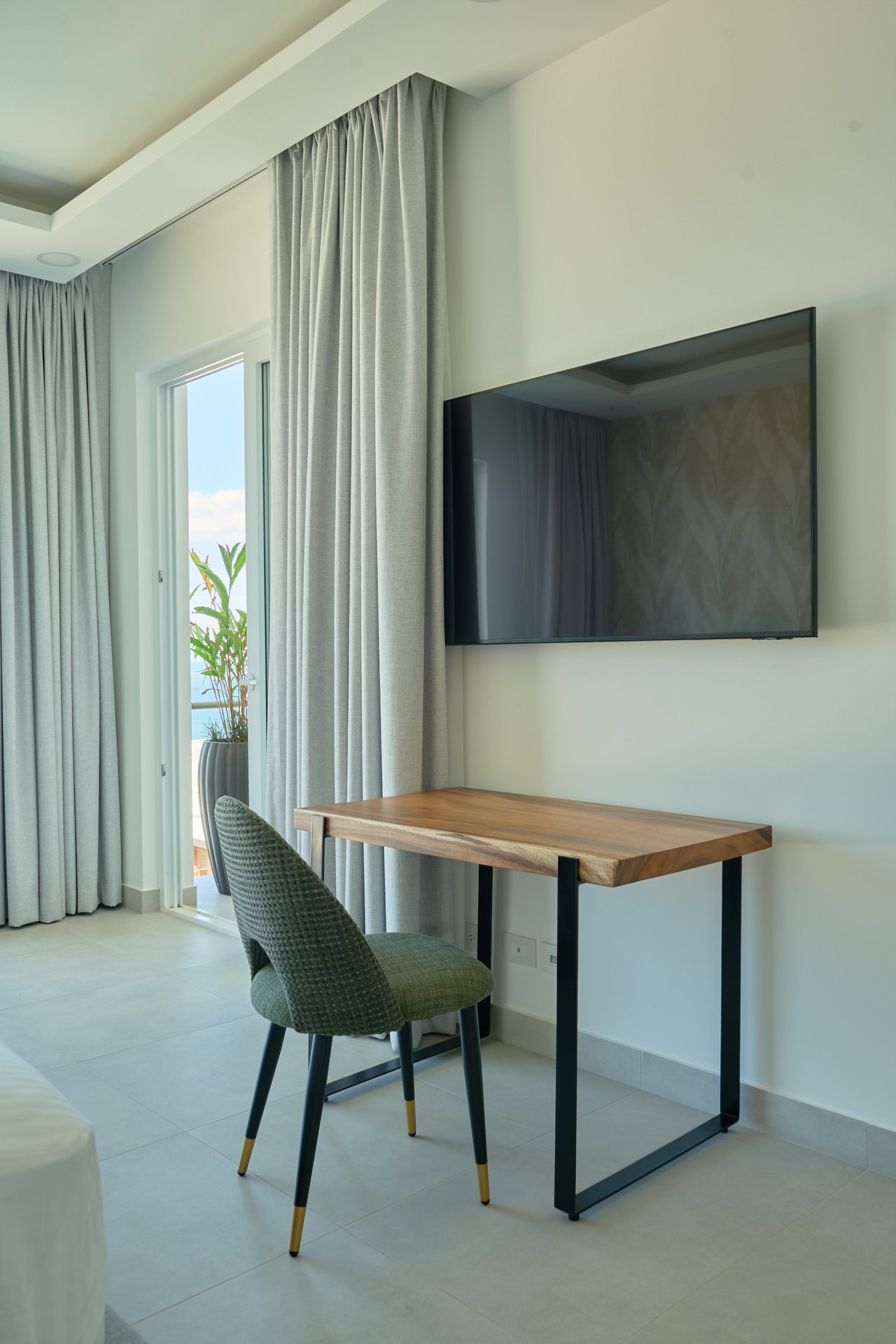 Residencia La Vista Tower C – 2 Bedroom | Elevated Ocean-View Living in Playa Tamarindo