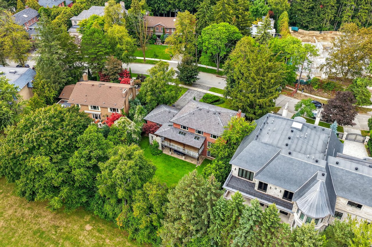 Outstanding Ravine & Park-Like Setting