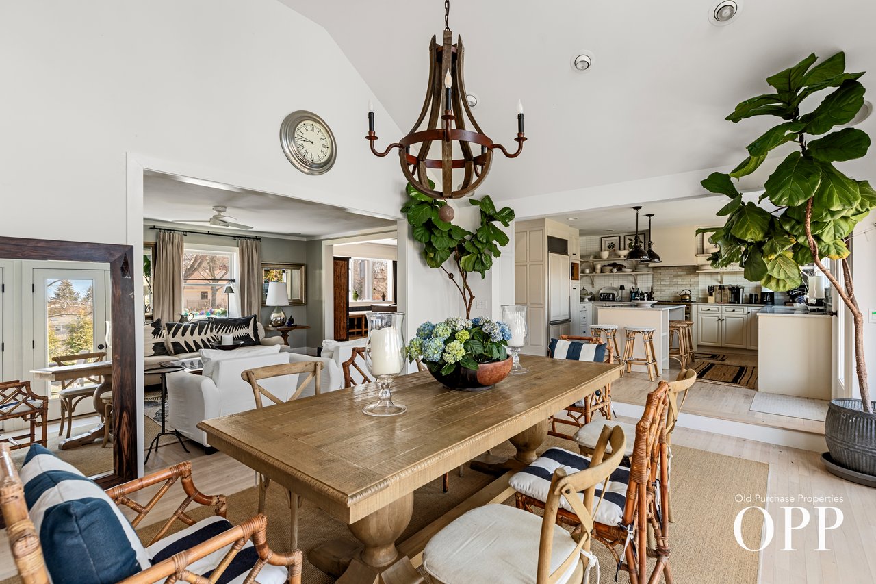 A Turnkey Mid-Century, Effortlessly Located in Bellport Village