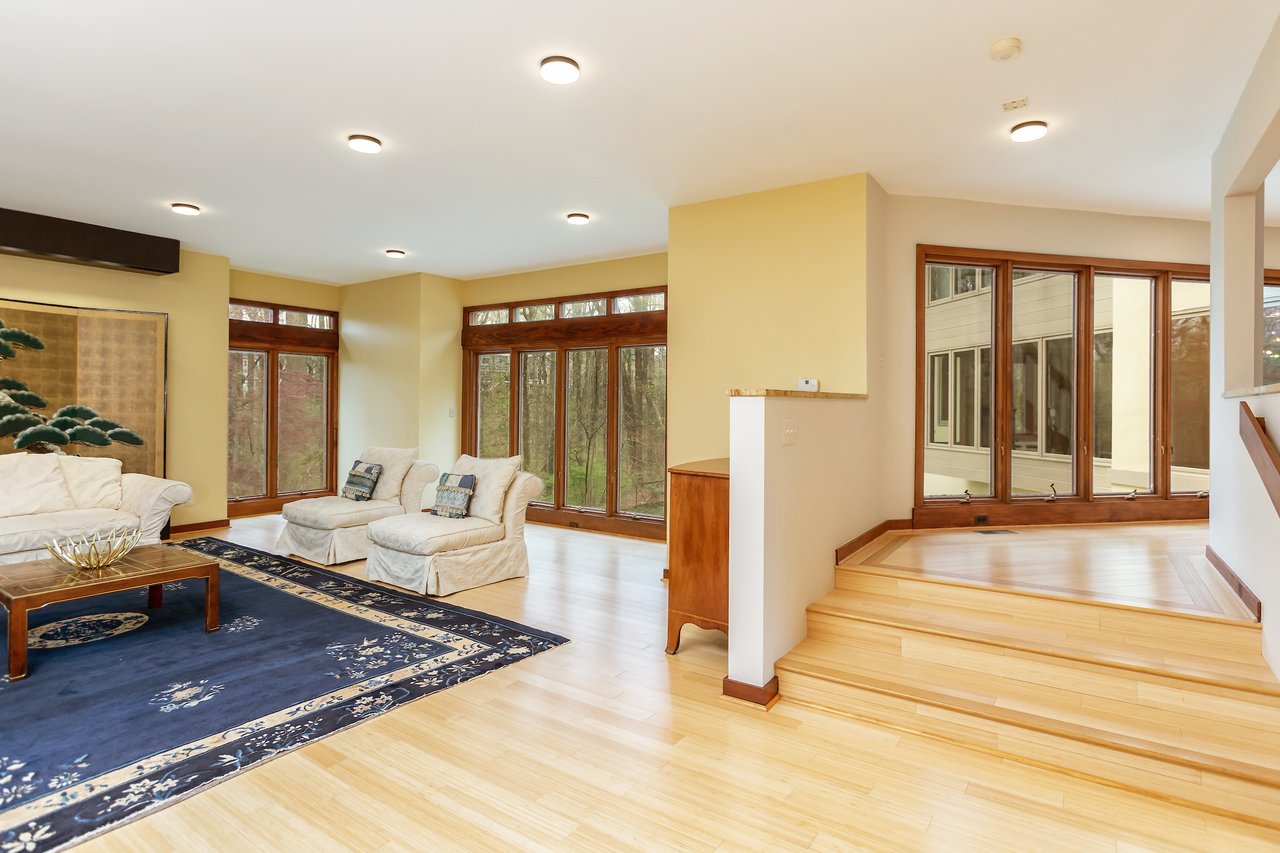 1325 Darnall Dr