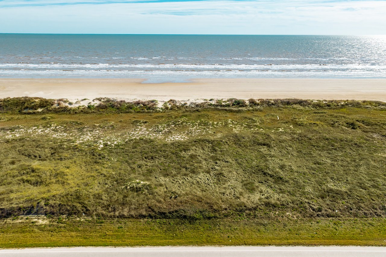 🌴 Seaside Estates – Where Your Beachfront Dream Begins