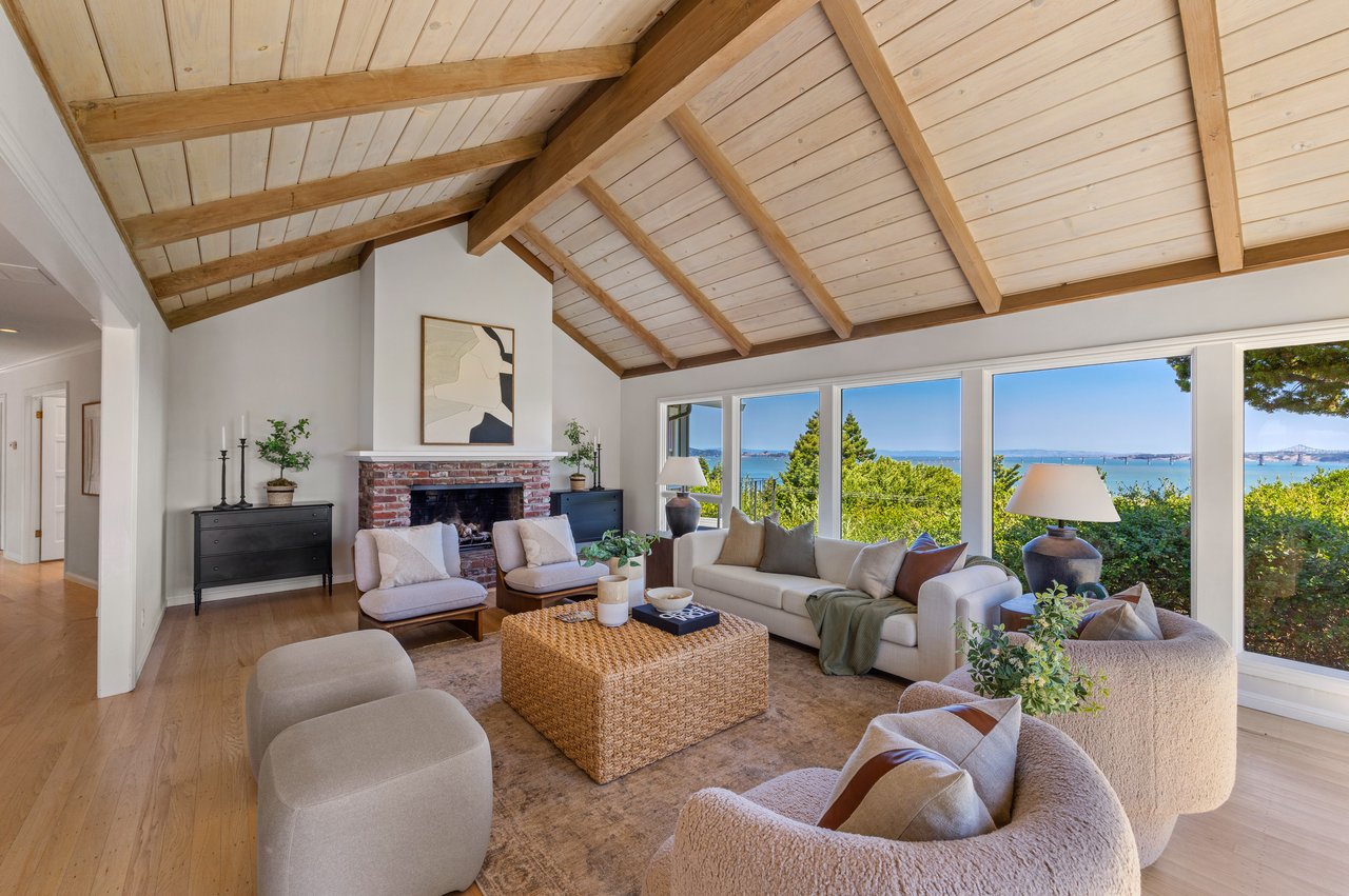 Single Level Retreat with Sweeping Bay Views