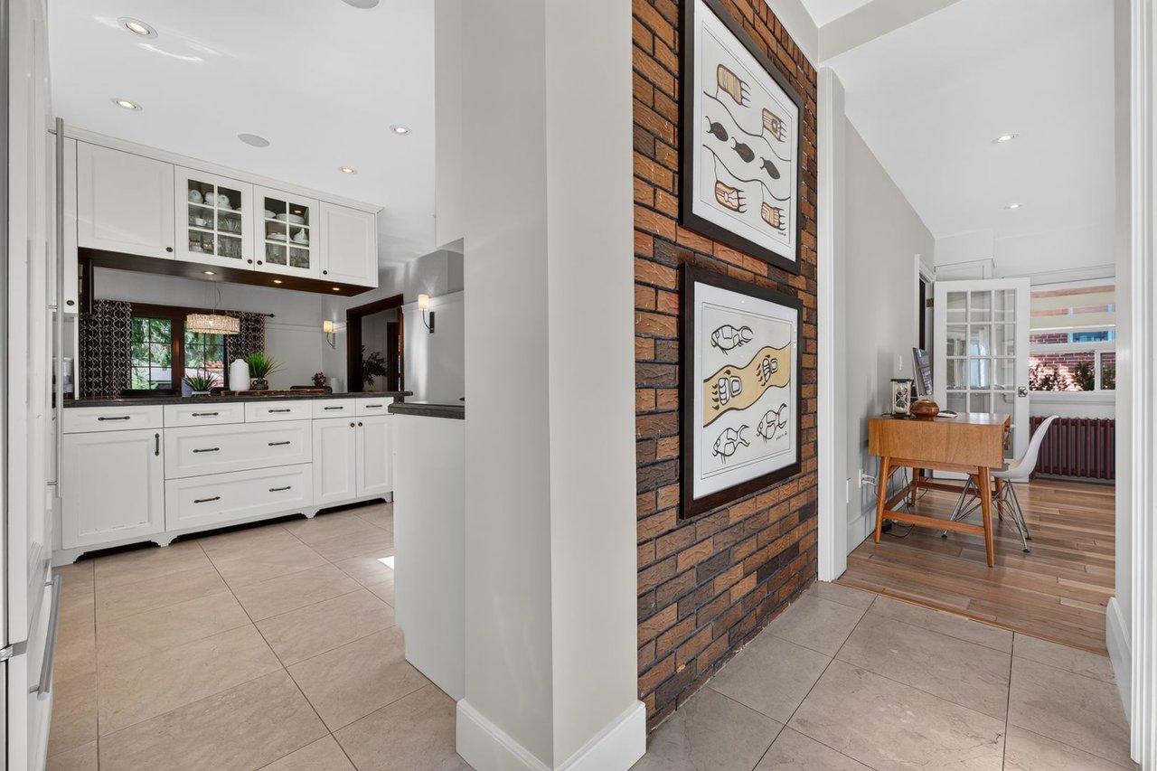 33 Ben Machree Dr