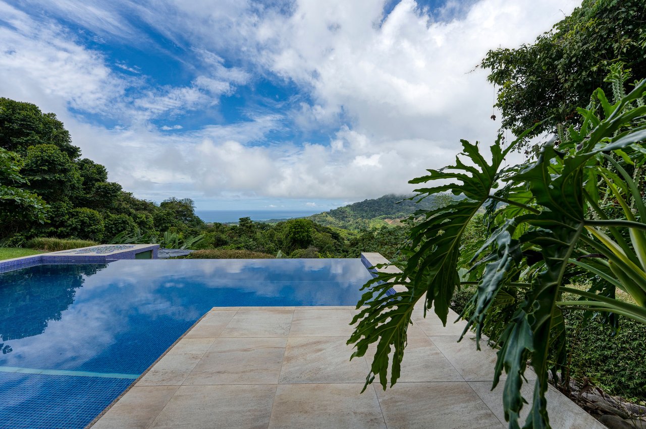 CASA TORTUGA – LAGUNAS OCEAN, MOUNTAIN, AND SUNSET VIEW HOME