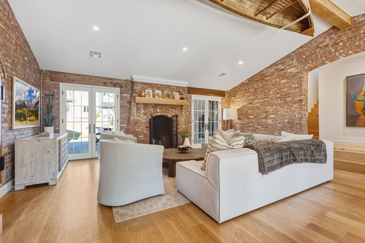 The Agency Oklahoma Listing of the Week - Legacy Masonry Home in Carlton Landing - Wyatt Poindexter - The Agency Oklahoma 