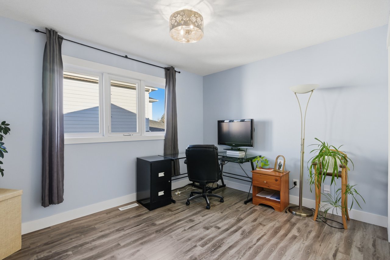 88 Woodfield Crescent SW