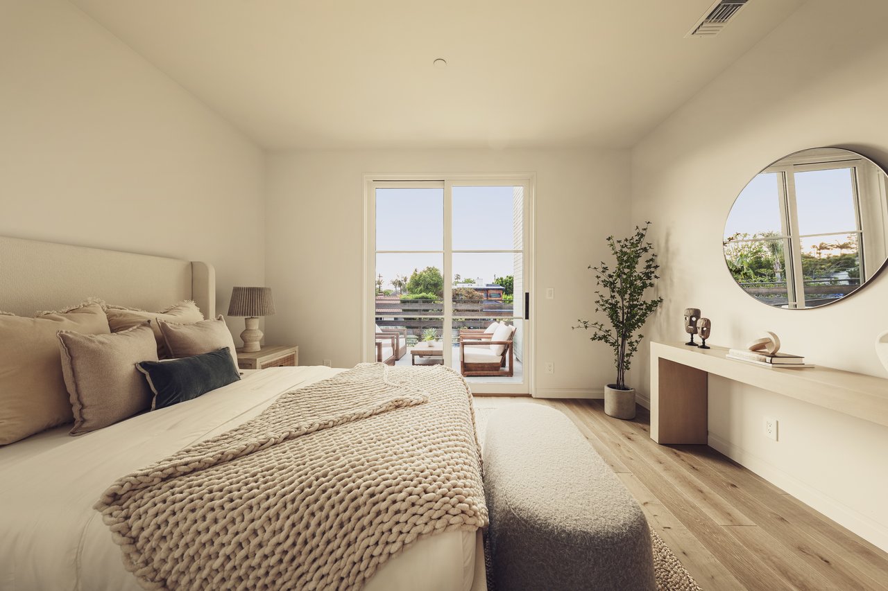 2114 Pier Ave, Santa Monica
