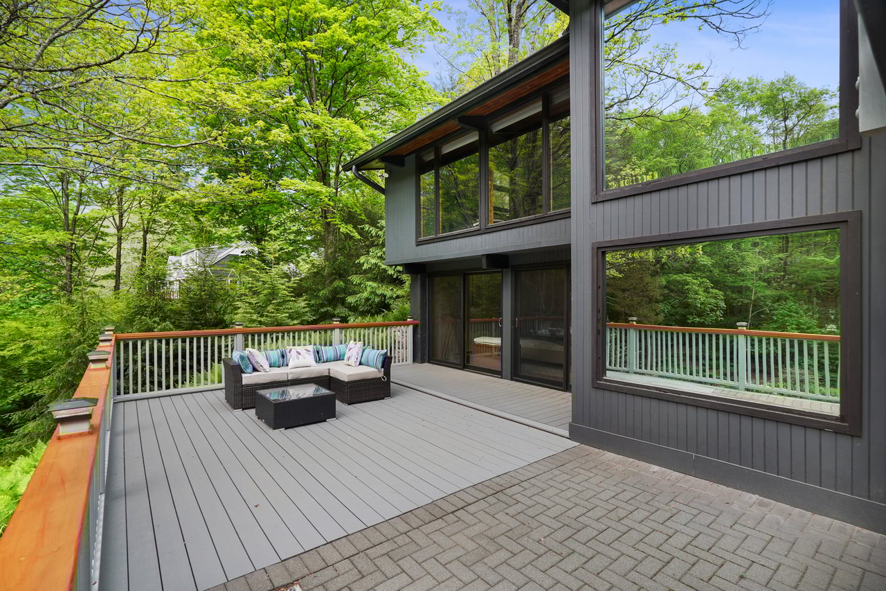 107 Middle Patent Road