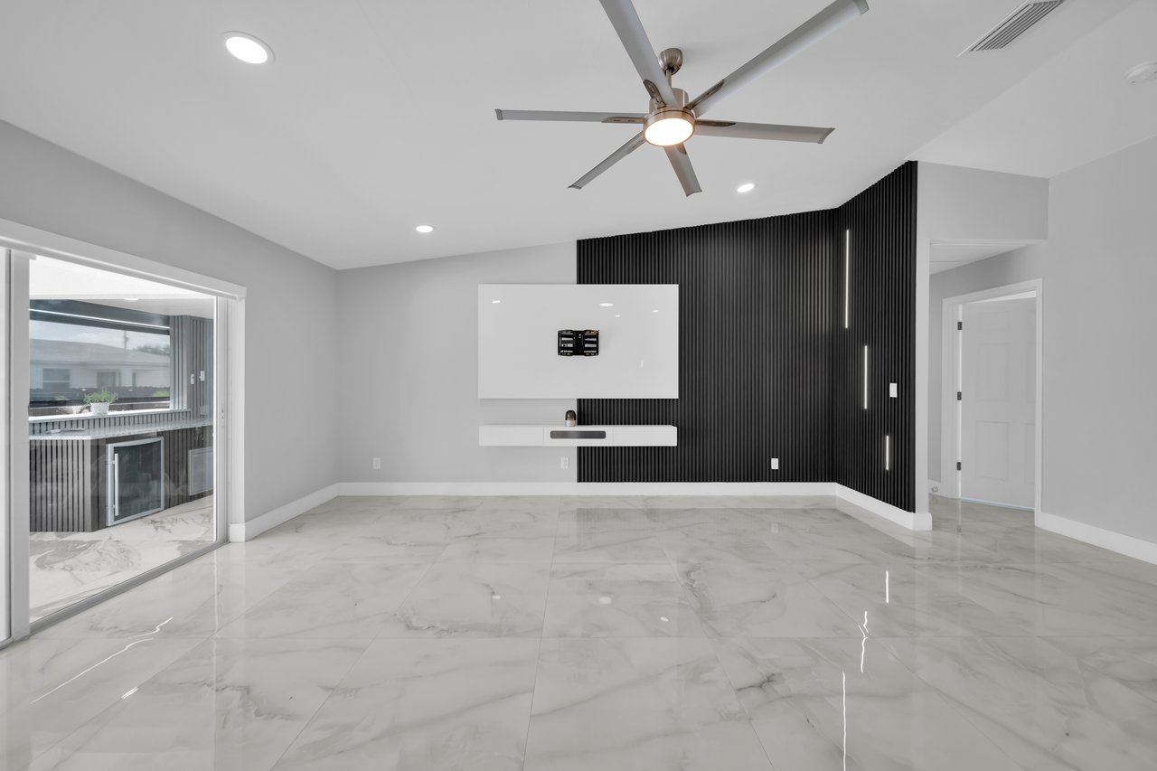 The Modern Flex Residence 