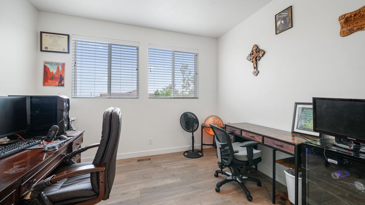 4696 W Camellia N