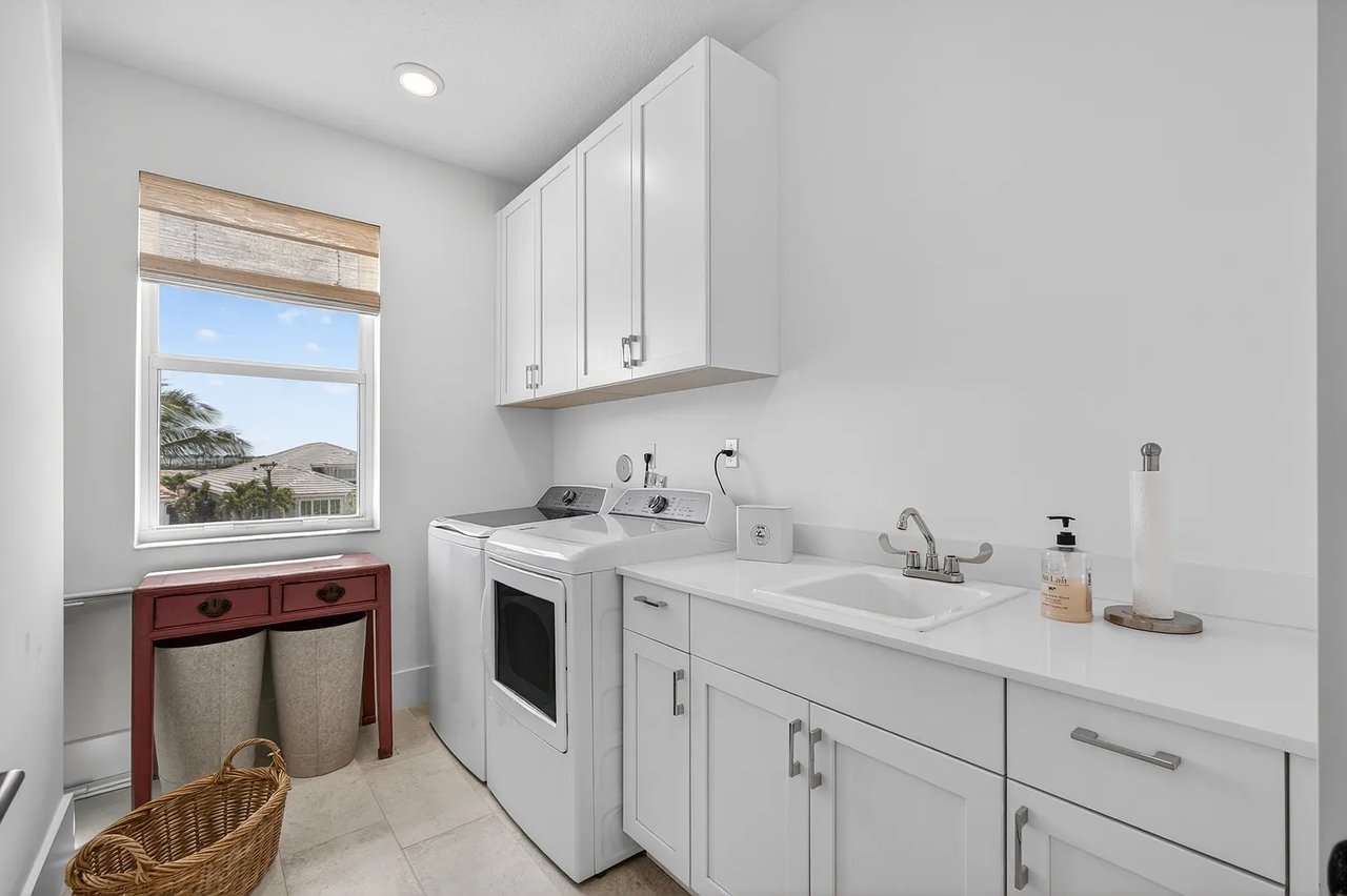 12249 Waterstone Cir