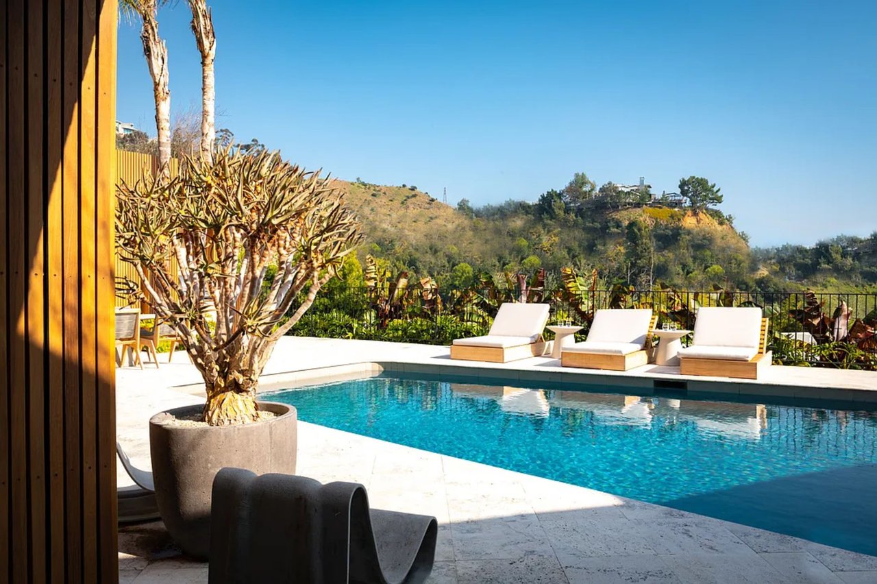 1883 Rising Glen Rd, Sunset Strip