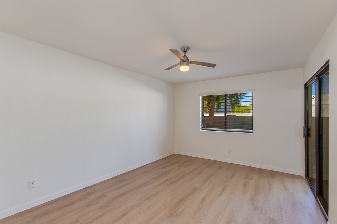 3235 E Camelback Rd #118