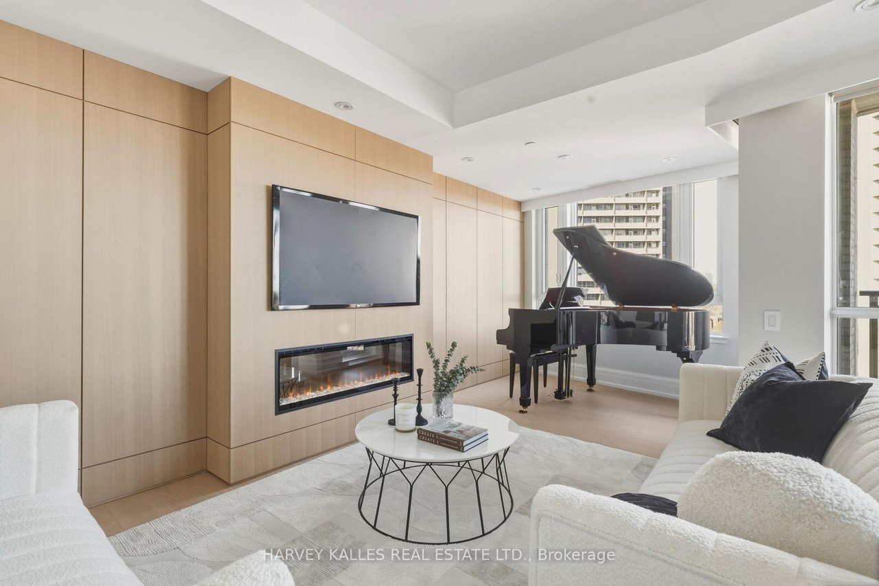 181 Davenport Rd 808