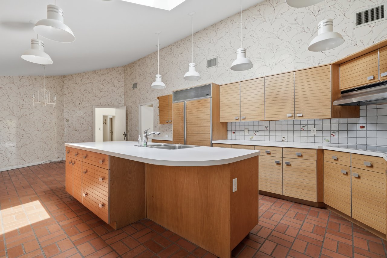 68 Old Aspetong Road