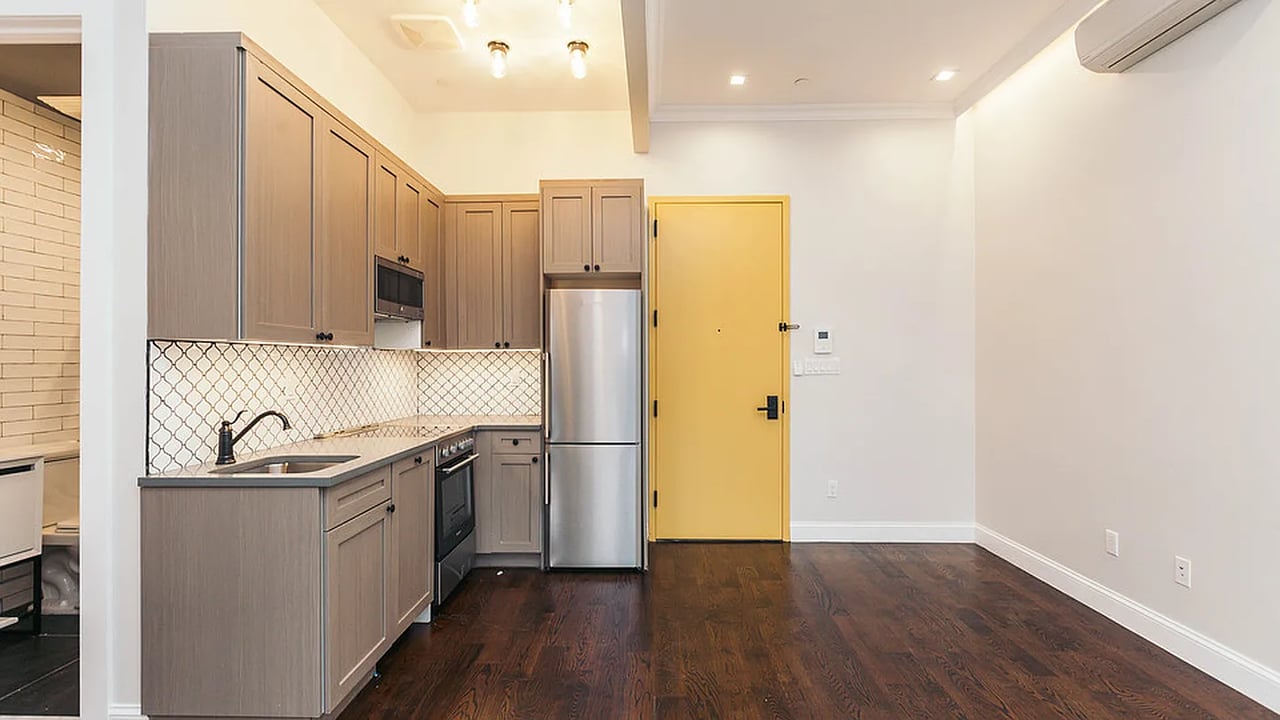 60-80 Myrtle Ave 3F