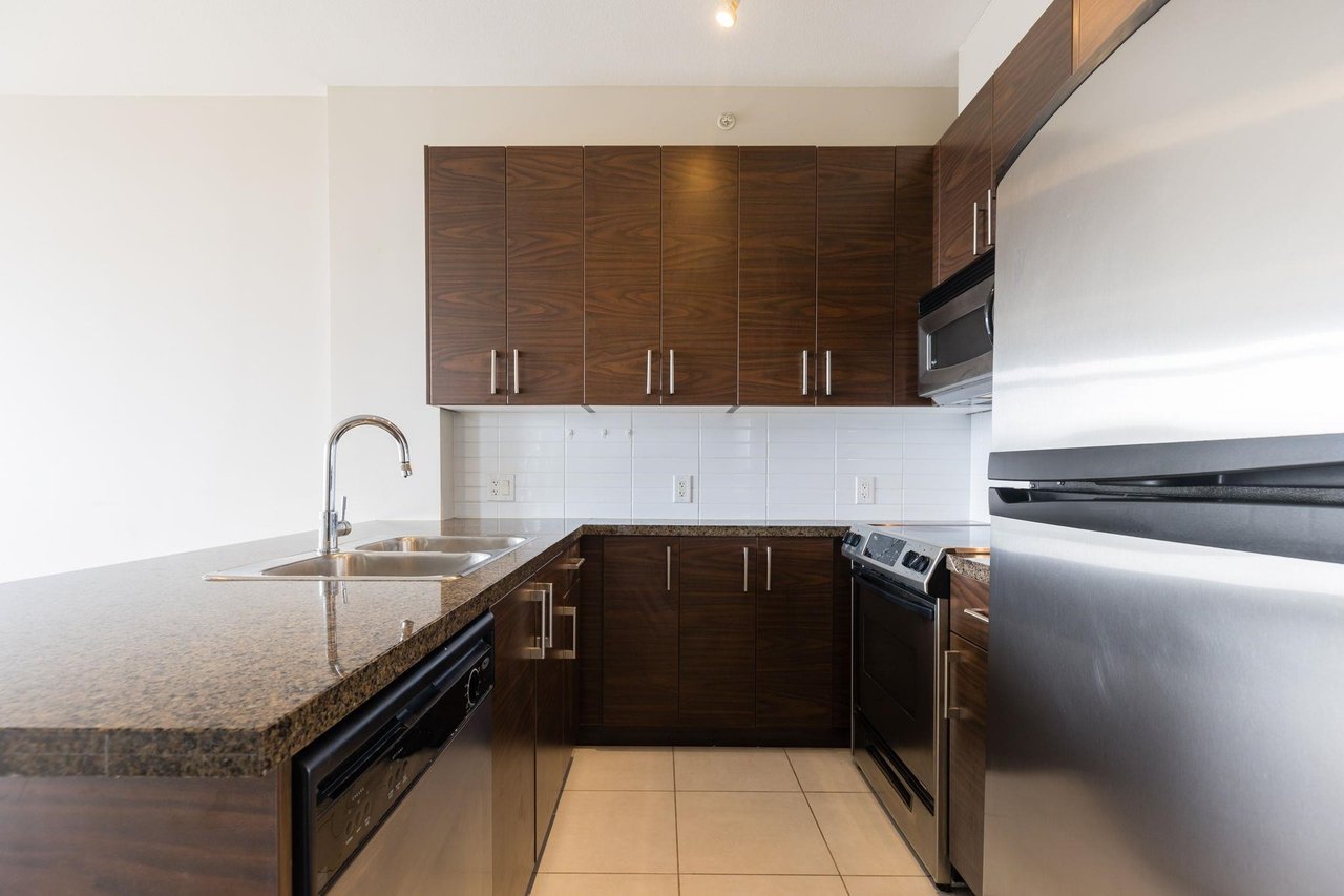 2345 Madison Ave, #2002