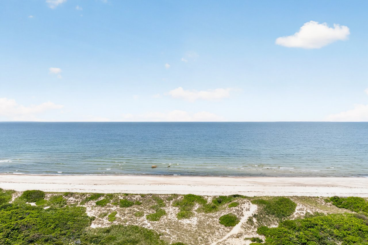 Spectacular Beachfront in East Dennis