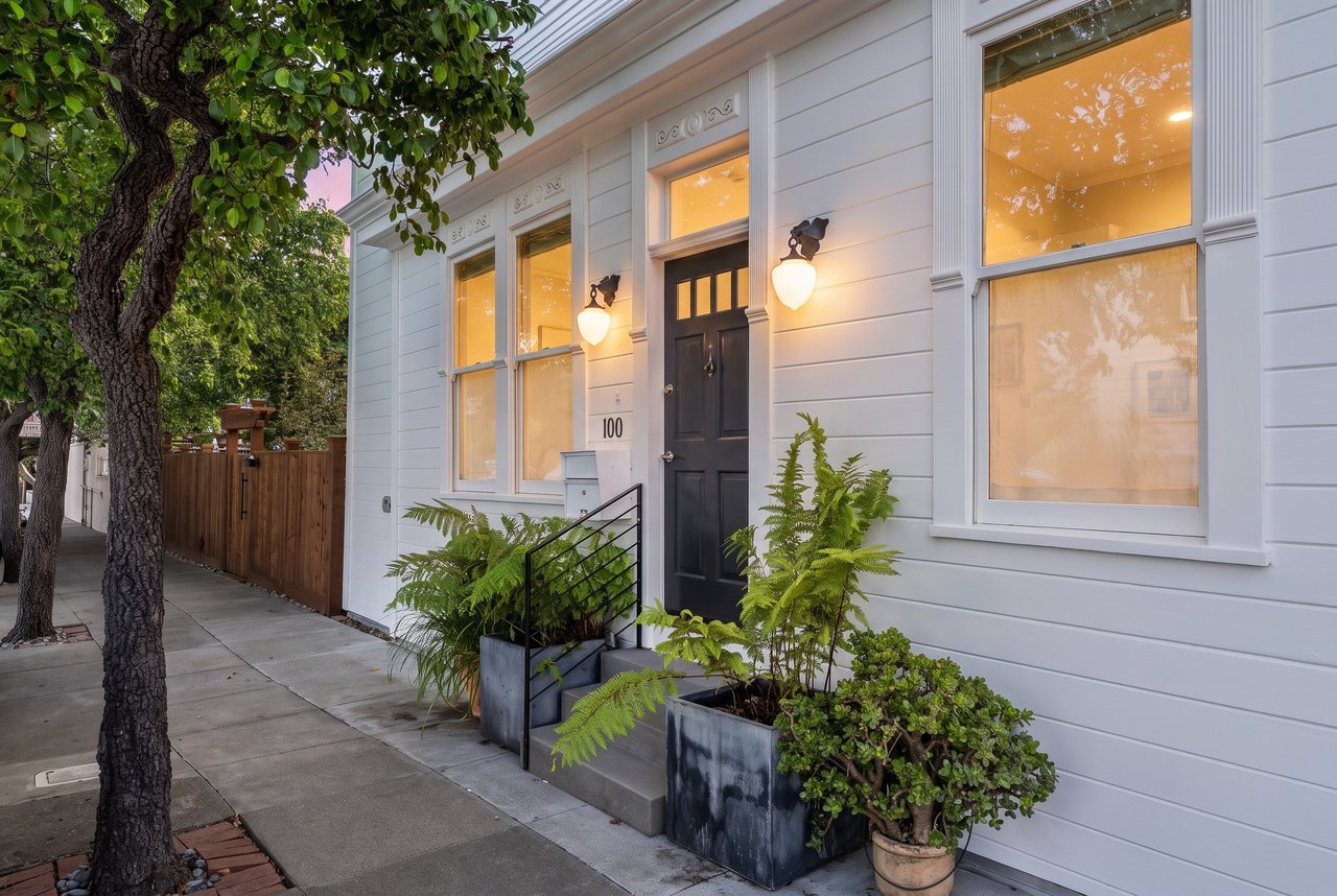 100 Tompkins Ave