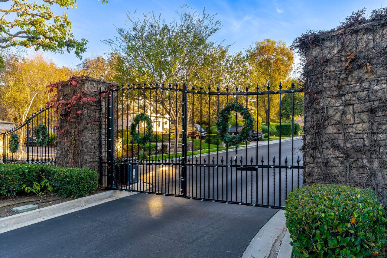 551 Rustic Hills Drive