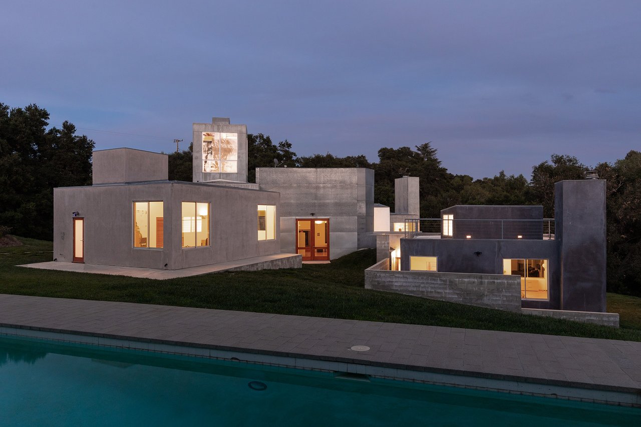 Frank O. Gehry, FAIA, Architect, The Sirmai-Peterson House, 1988