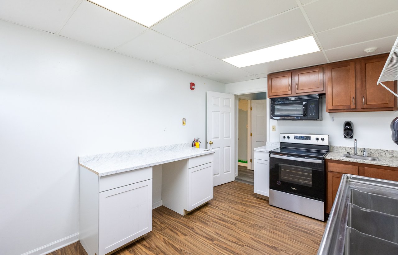 Sell Commercial Property in Indianapolis: What This Independence Square Listing Reveals About Today’s Buyer Demand