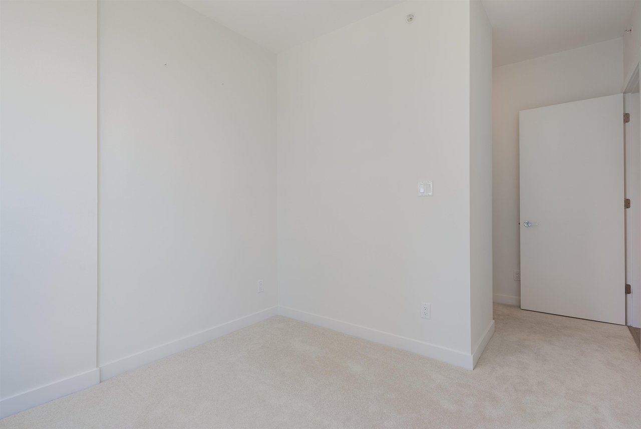 9060 University Cres, #509