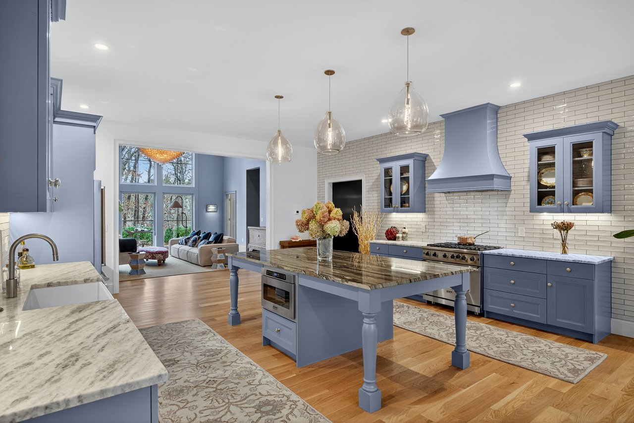 A Turnkey Seapuit Offering in Osterville