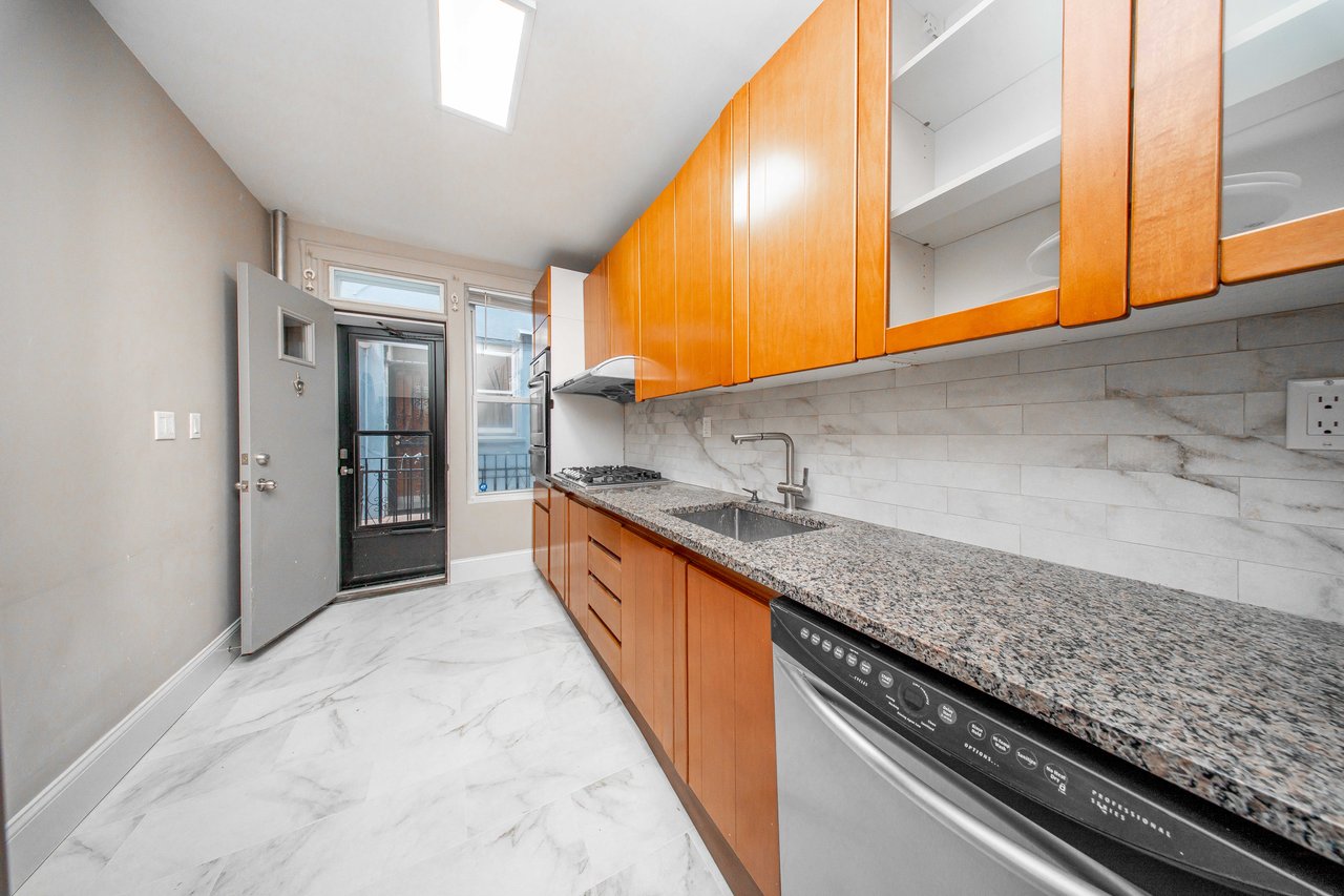 23-42 Crescent Street