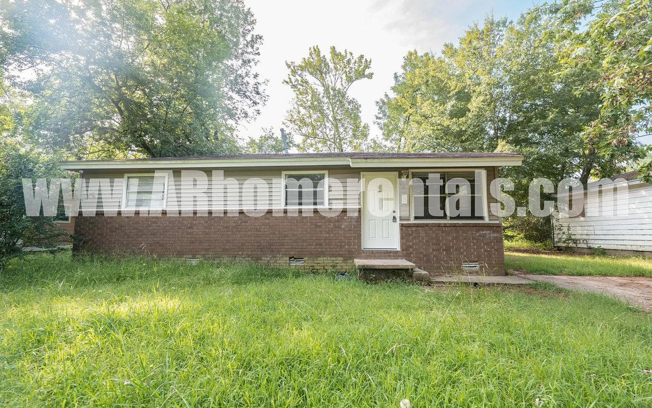 908 Greenlea Dr