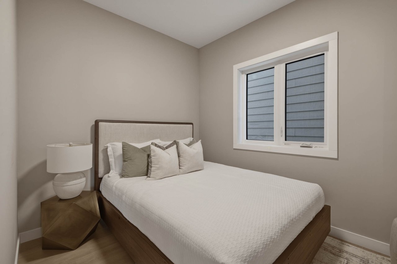 135 Belvedere Crescent SE