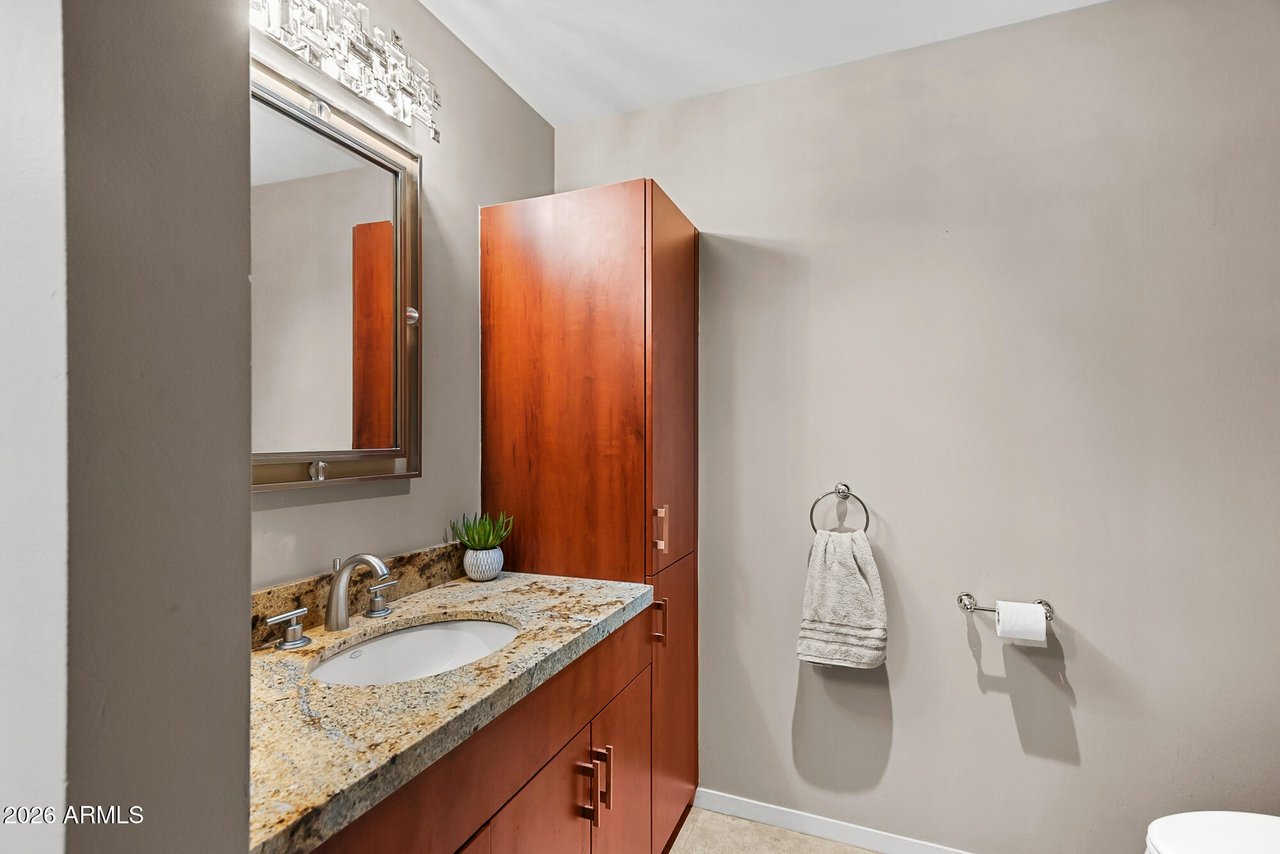 7141 E Rancho Vista Dr, #2014