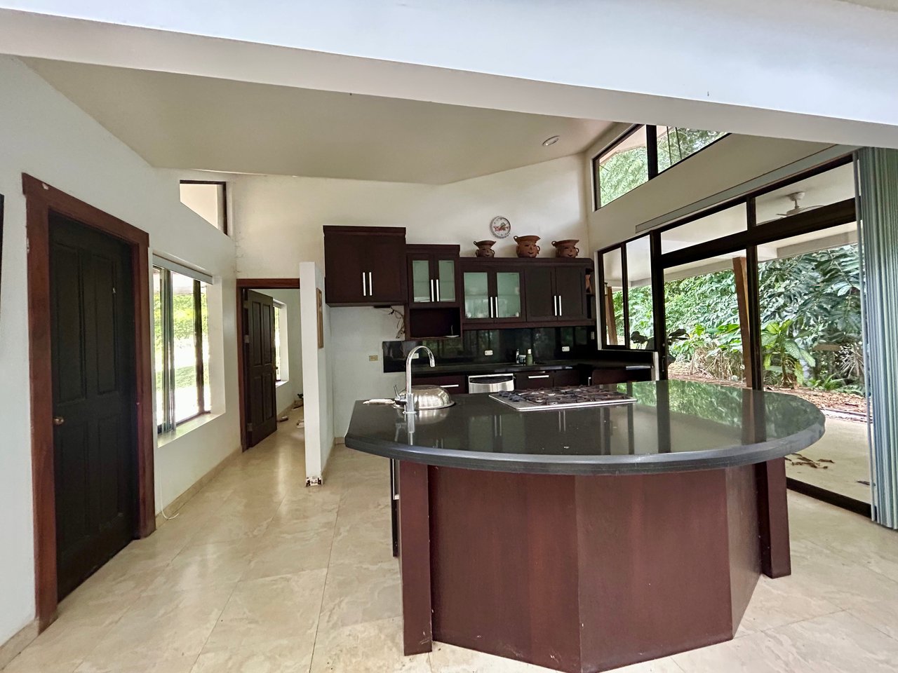 Fixer-Upper Home with an studio Office in Palmar Norte on a 4-Hectare Property