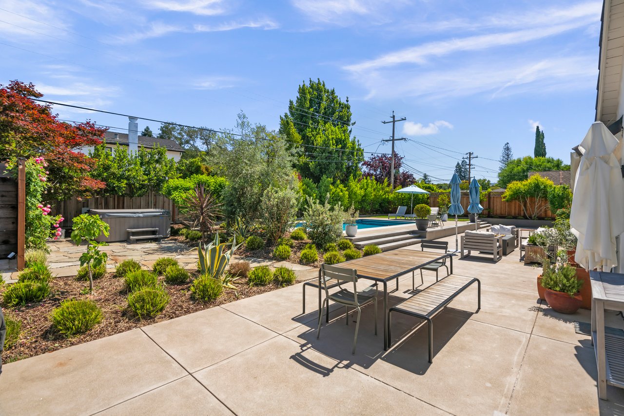 186 Lu Ray Drive