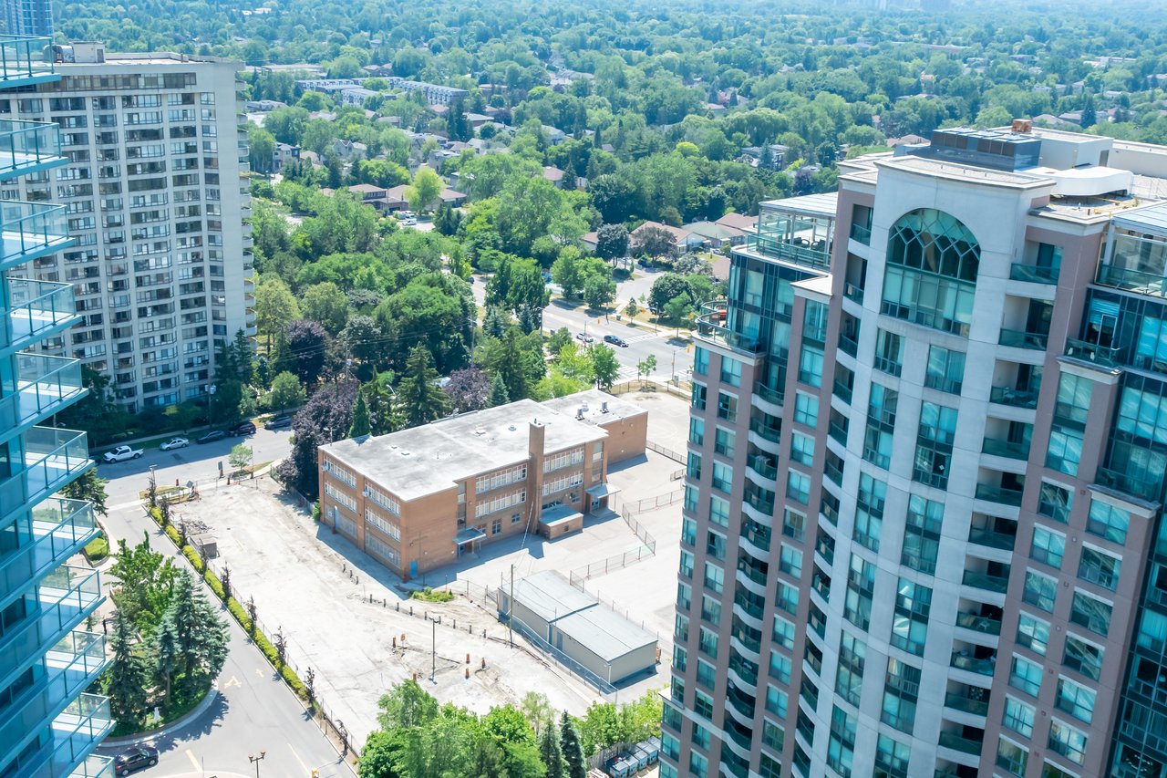 5508 Yonge St PH03