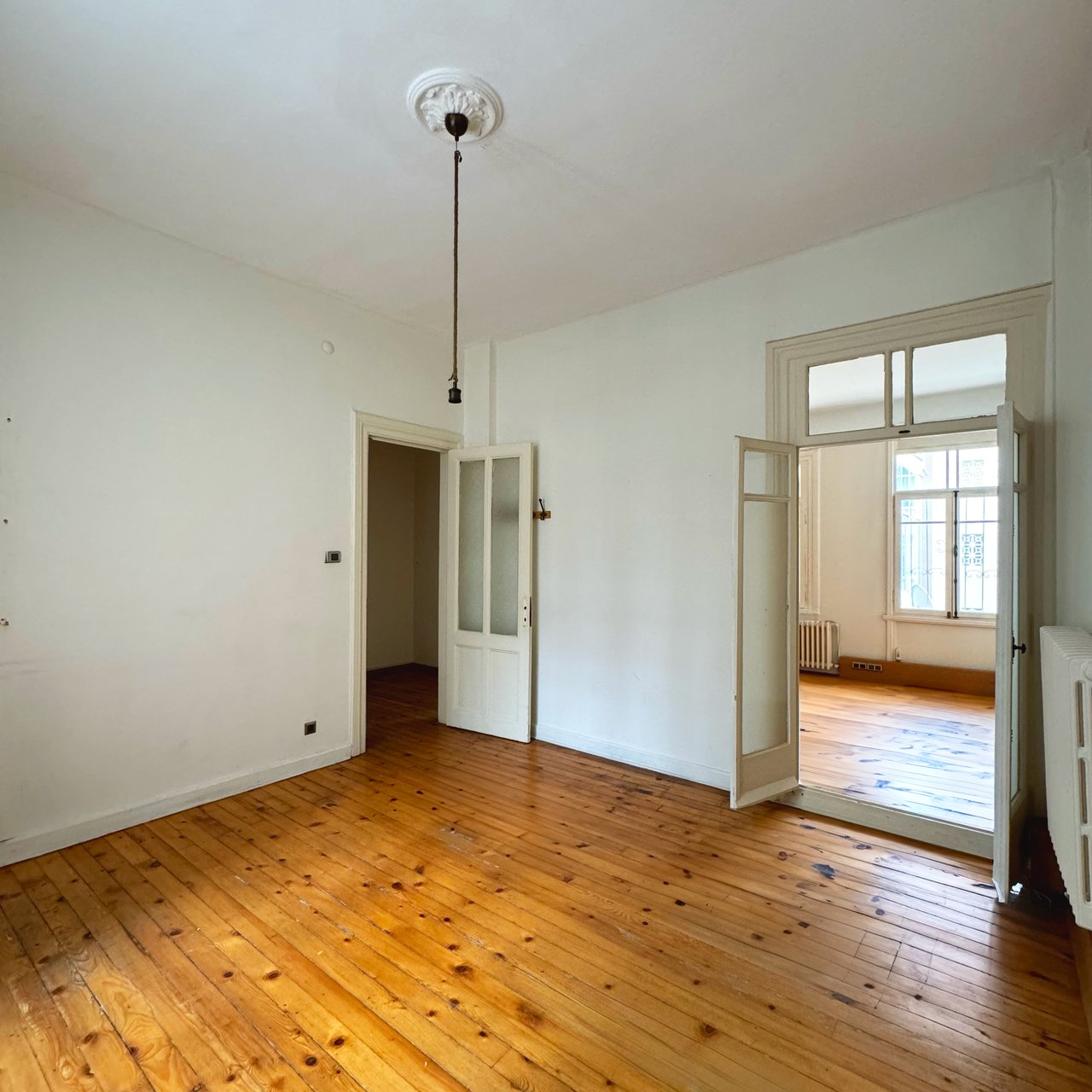 A 3+2 Cihangir flat in a Historical Apartment in Istanbul