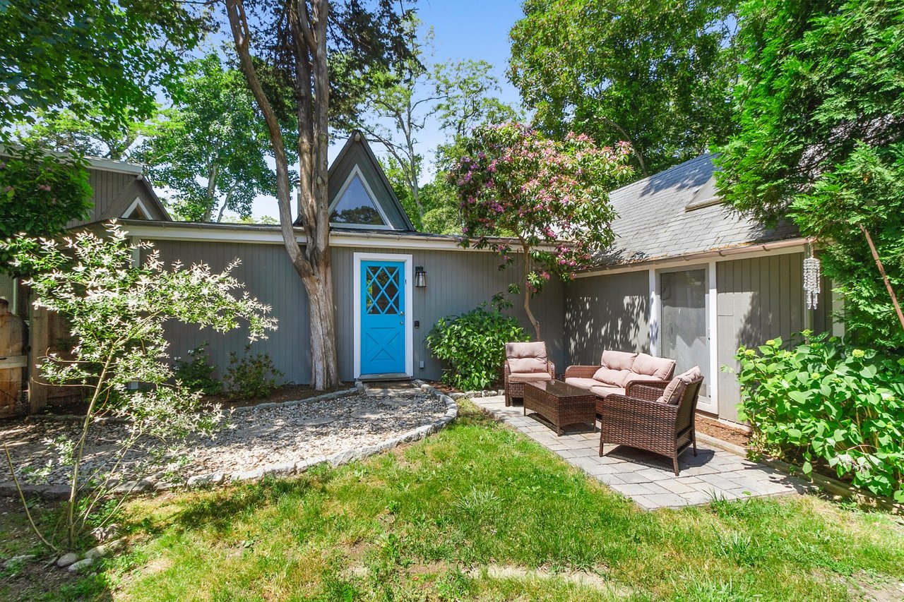 10 Oak Ln
