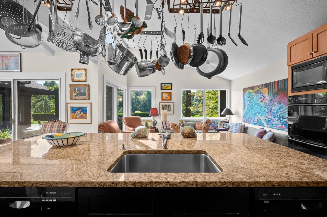 2408 E 800 N, La Porte, IN 46350