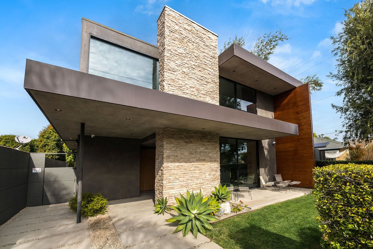1385 Palms