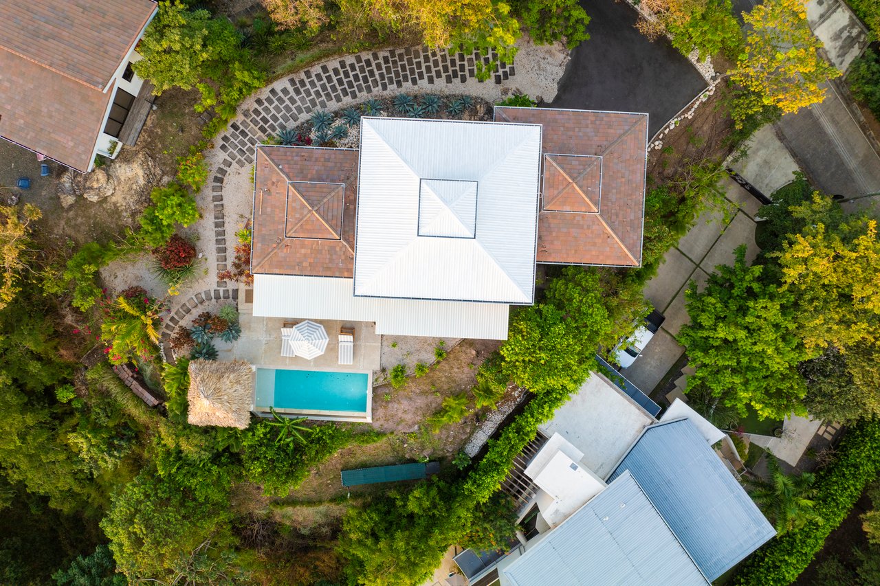 Casa Salinas – 3 beds ocean view home in playa grande