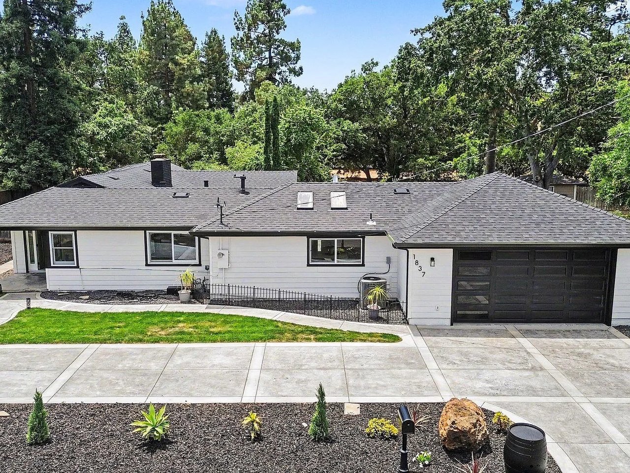 1837 Andrews Dr, Concord, CA