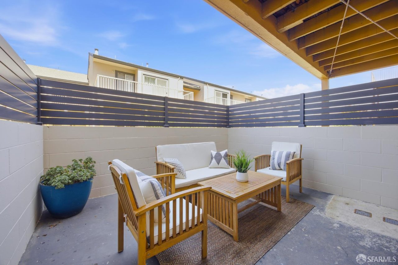 1004 San Antonio Circle #109
