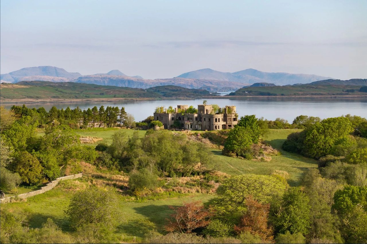 Extraordinary Property Spotlight