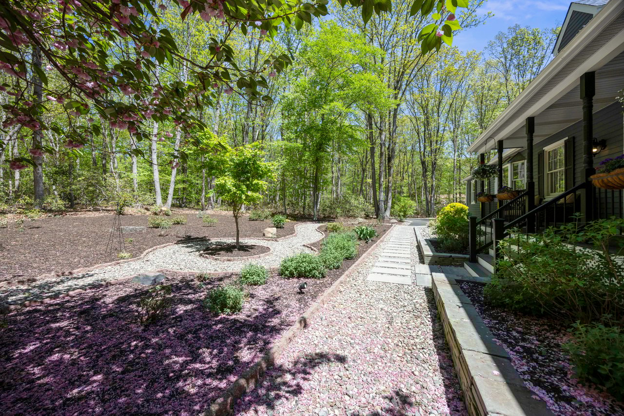 126 S Foxford Ln