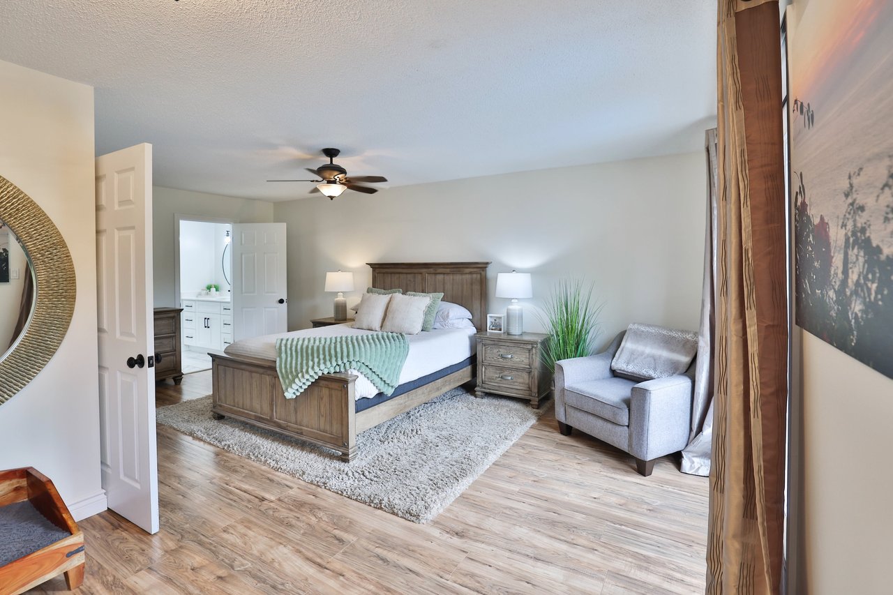 4220 Spruce Avenue, Burlington