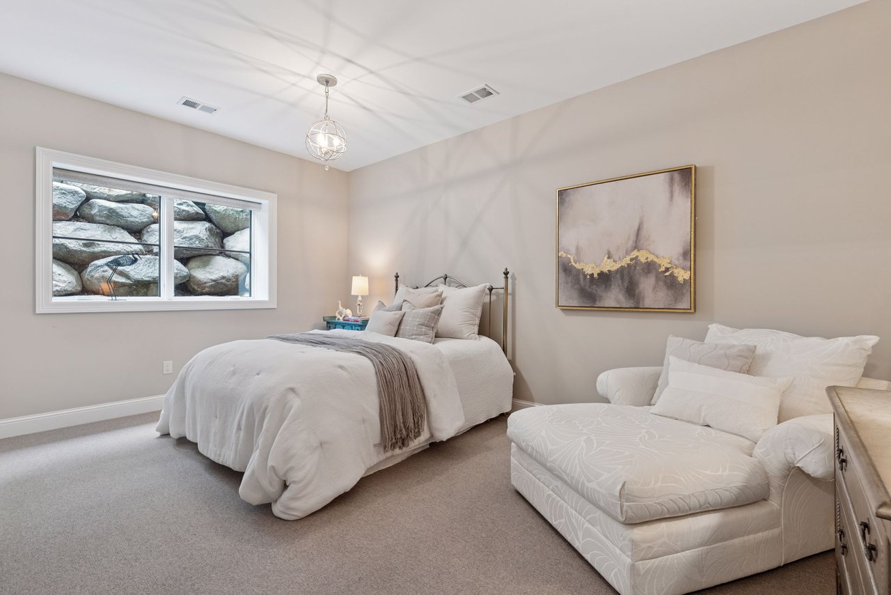 405 Carpenters Point, Wayzata