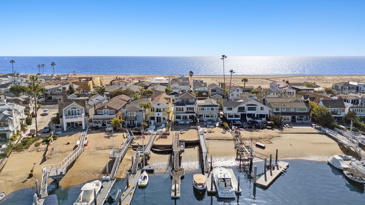 1316 East Balboa Boulevard