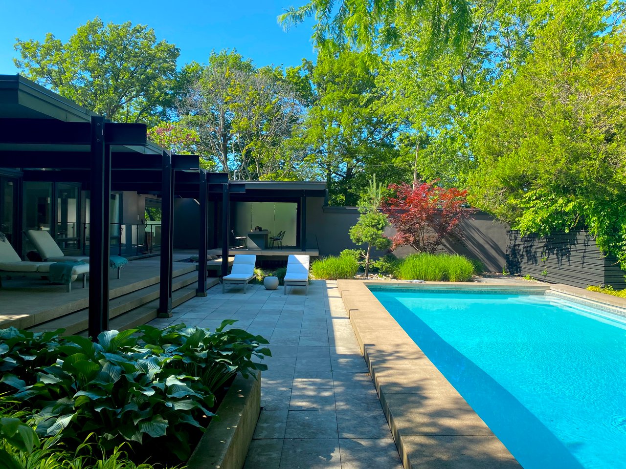 Inspiring MCM Residence