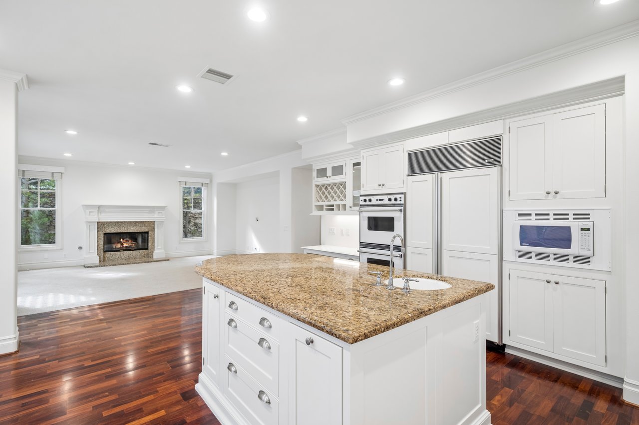 15 Jupiter Hills Drive