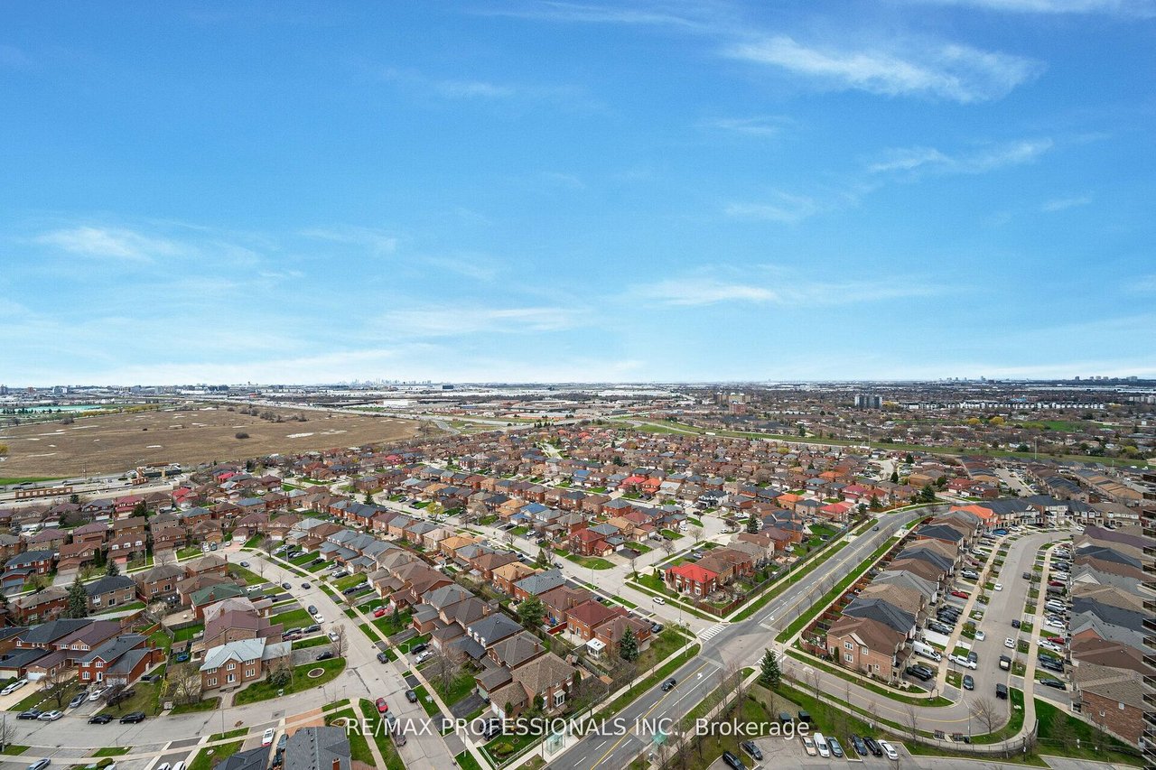 PENTHOUSE IN THE HUMBER MANSIONS